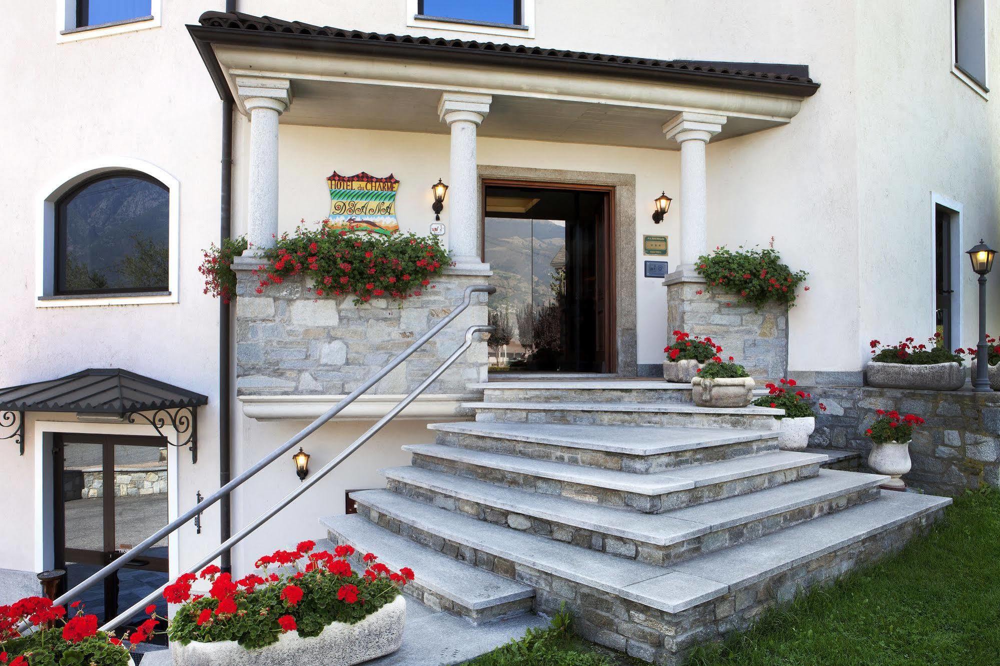 Hotel Diana Jardin Et Spa Pollein Exterior photo